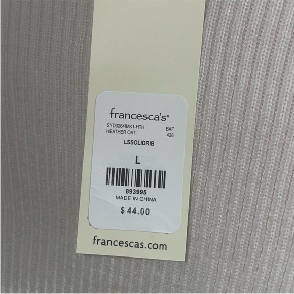 NWT Francesca’s Women’s Sandra Ribbed Scalloped Sweater - Size Large - Picture 8 of 9